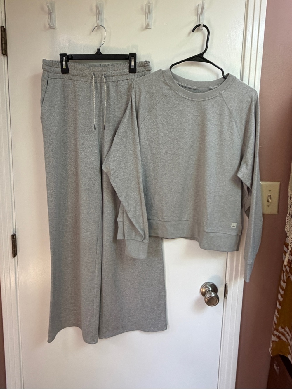 Vuori Women’s Halo Lounge Set